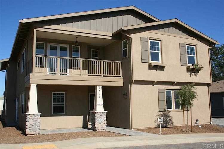 3762 Highland Dr Carlsbad, CA 92008