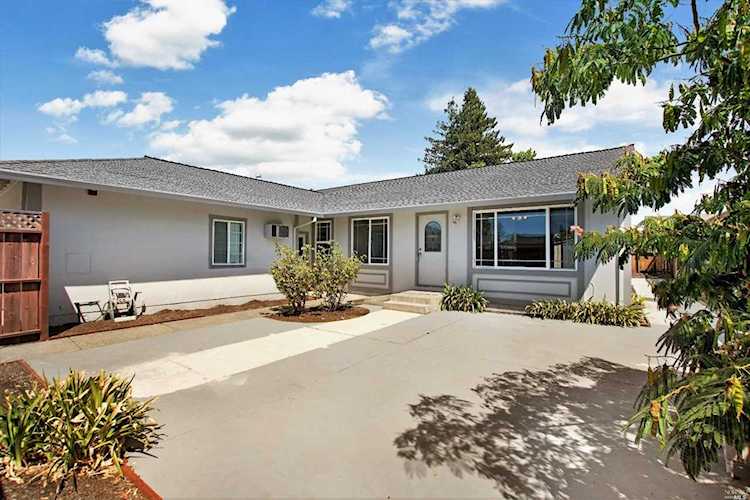 8470 Larch Avenue Cotati, CA 94931 | MLS 21923597 Photo 1