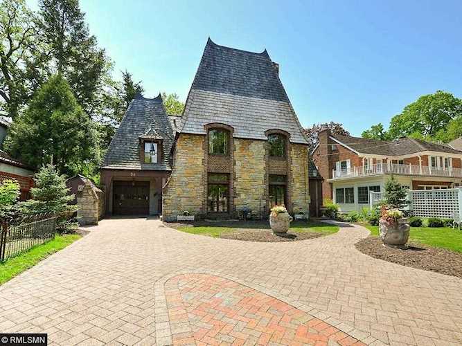 Saint Paul Merriam Park/Lexington-Hamline | MLS 5320275 | 54 Mississippi River Boulevard N | Zip Code 55104 Photo 1