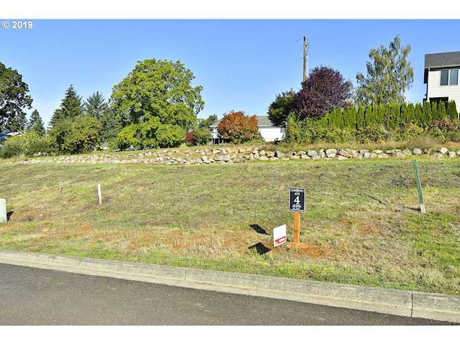 115 W 13th Way La Center, WA 98629