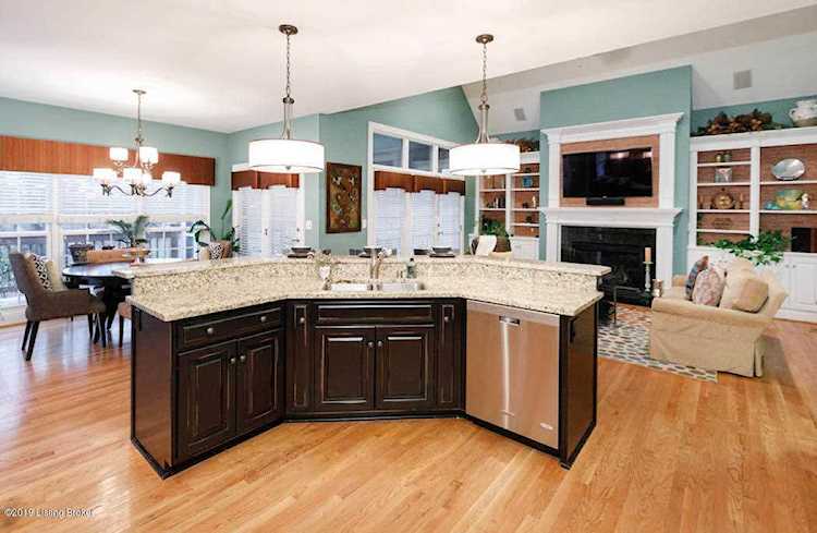 508 Locust Creek Blvd Louisville, KY 40245 | MLS 1541724 Photo 1
