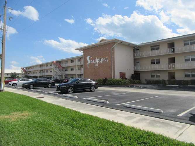 120 Lehane Terrace #304 North Palm Beach, FL 33408
