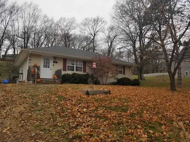 120 Dennis St Wathena, KS 66090