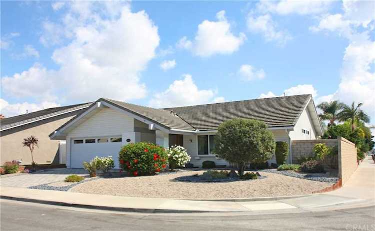 19562 Topeka Lane Huntington Beach, CA 92646 | MLS OC19270258 Photo 1