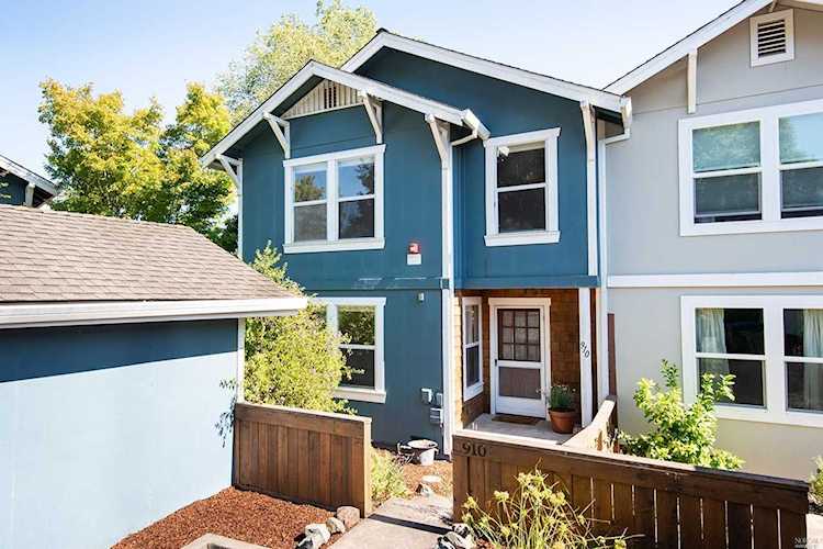910 Pepperwood Lane Petaluma, CA 94952 | MLS 21921004 Photo 1