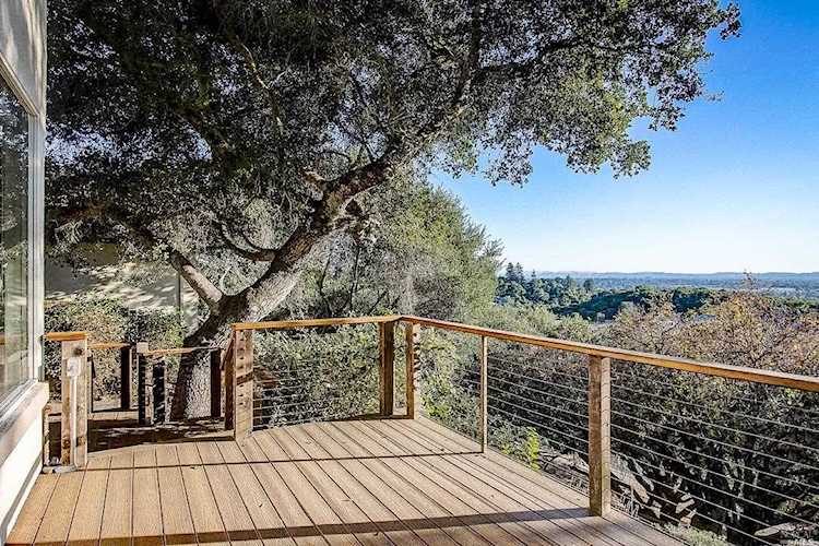 1950 Viewpointe Circle Santa Rosa, CA 95403 | MLS 21926116 Photo 1