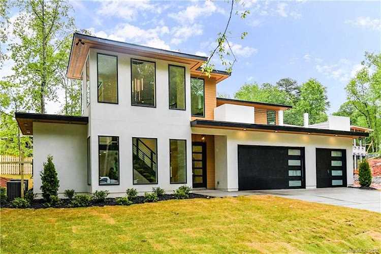 9305 Valley Rd Charlotte, NC 28270