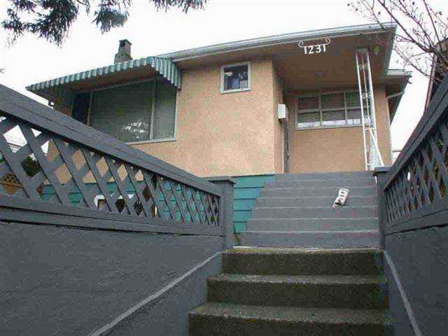 1231 SE Marine Drive Vancouver, BC V5X 2W2 | MLS ® R2420418 Photo 1