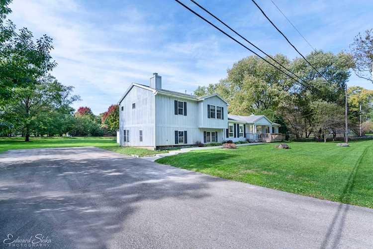 1310 Menoma Trl Algonquin, IL 60102 | MLS 10553405 Photo 1