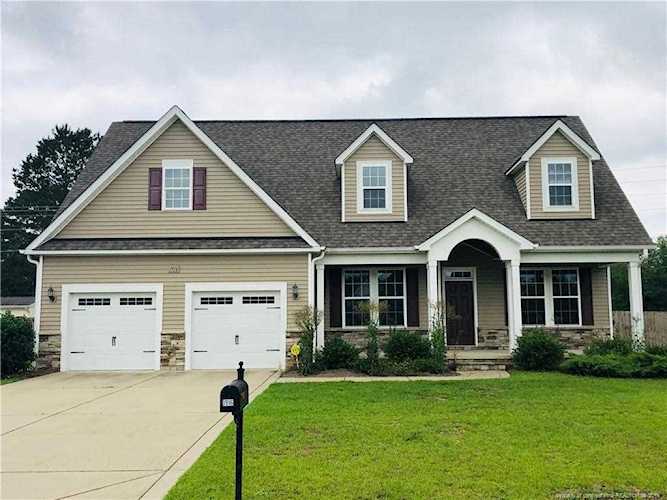 1916 Teesdale Dr Hope Mills, NC 28348