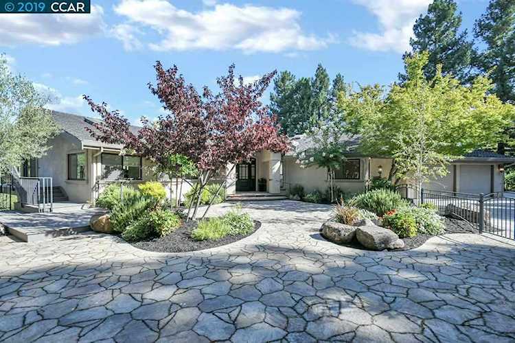 827 Sage Drive Martinez, CA 94553 | MLS 40880649 Photo 1