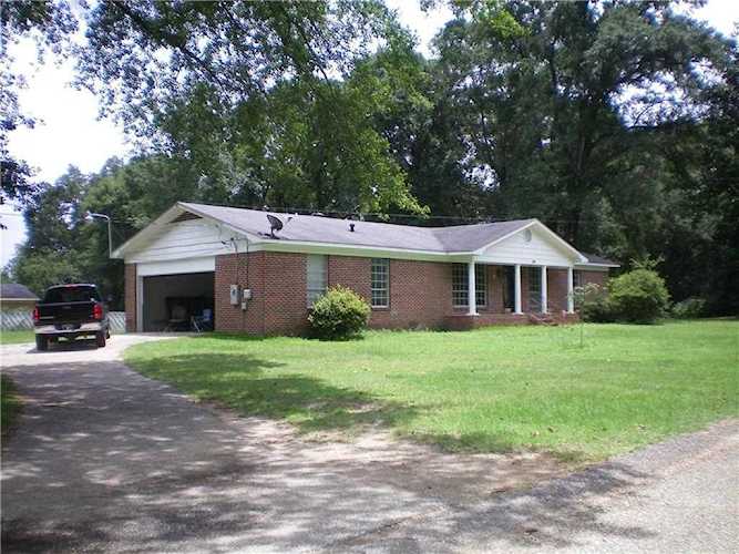 204 Russell St Saraland, AL 36571