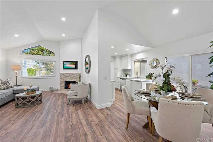 36 Winterhaven #106 Irvine, CA 92614
