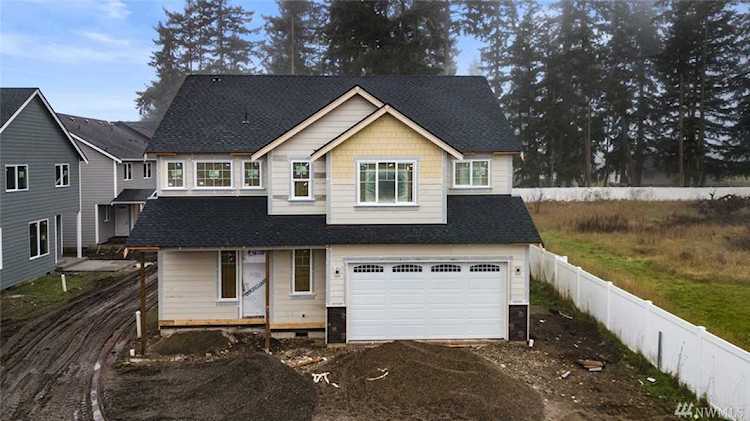 2516 174th St E Tacoma, WA 98445 | MLS ® 1504066 Photo 1