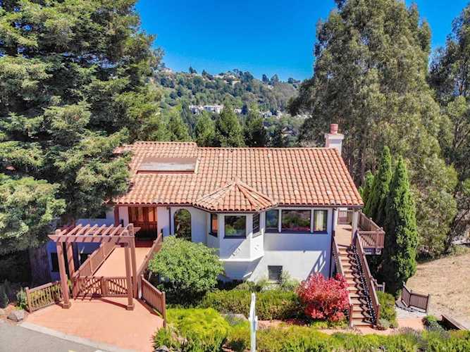 6840 Buckingham Boulevard Berkeley, CA 94705 | MLS 52208018 Photo 1