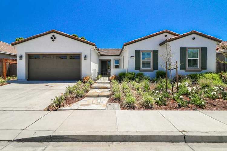 7742 Cinnamon Way Gilroy, CA 95020 | MLS 52202918 Photo 1