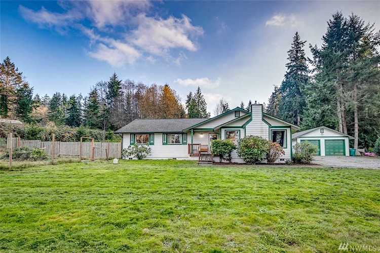 1095 NE Sunset Wy Poulsbo, WA 98370