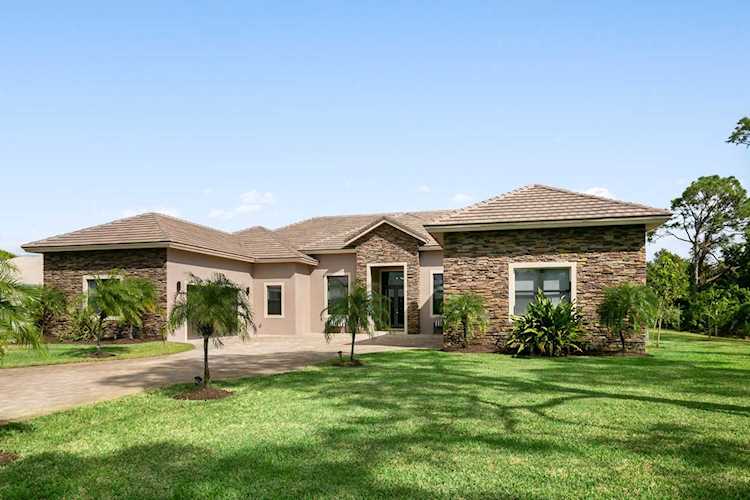 10207 SW Stones Throw Terrace Palm City, FL 34990