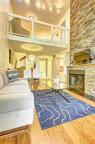 2214 14a Street Sw 305 Calgary Ab T2t 3w8 Mls C4276167