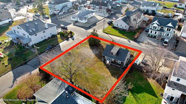 213 Narragansette Ave Ocean Gate, NJ 08740