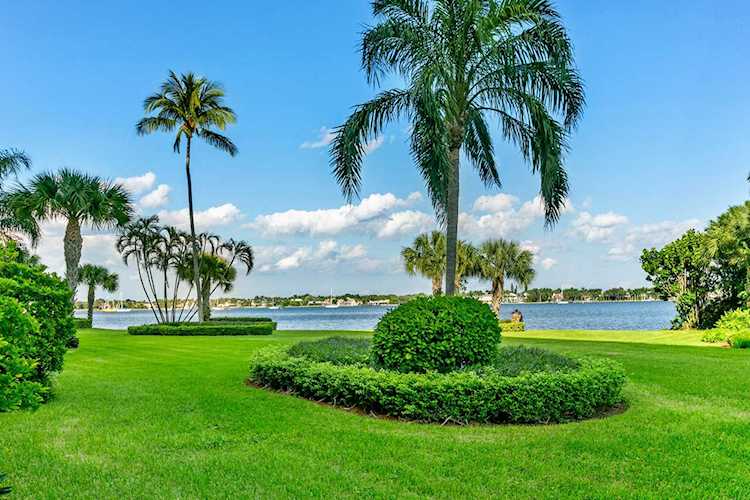 122 Lakeshore Drive #G-39 North Palm Beach, FL 33408