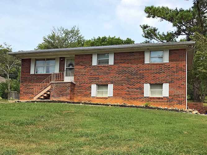370 W Main St Dandridge, TN 37725