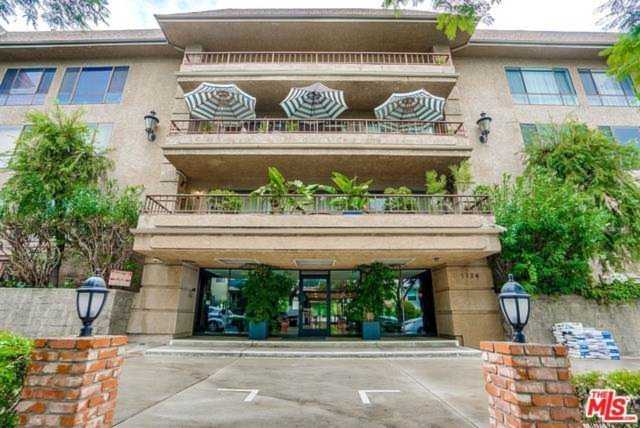 1124 N Kings Road #102 West Hollywood, CA 90069