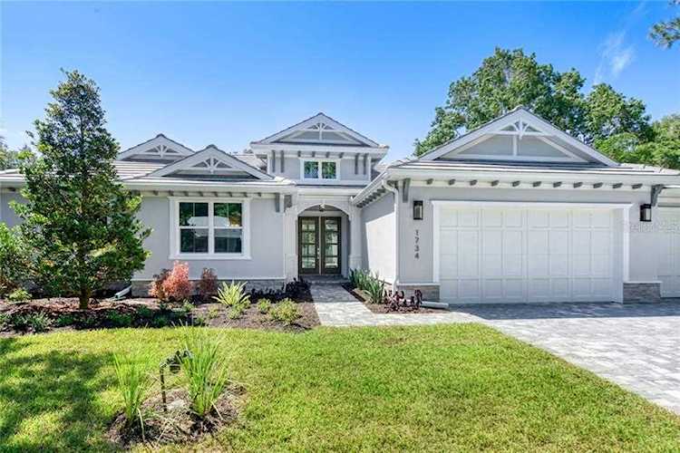222 Robin Drive Sarasota, FL 34236