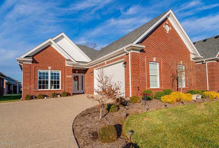 6505 Villa Spring Dr Louisville, KY 40291 MLS 1547838