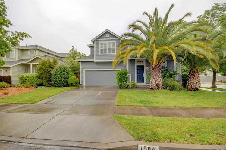 1984 Red Oak Drive Santa Rosa, CA 95403 | MLS 21912151 Photo 1
