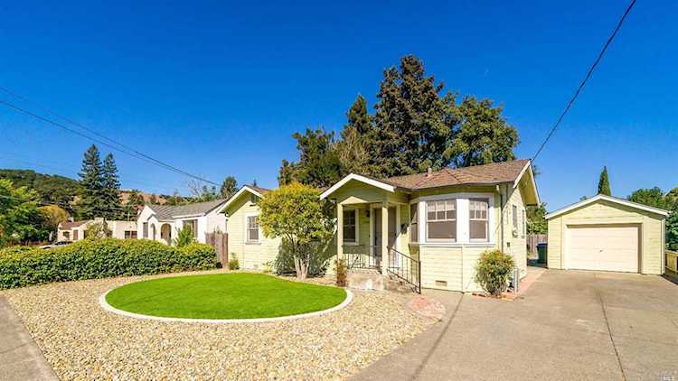 2788 Pine Street Napa, CA 94558 | MLS 21925722 Photo 1