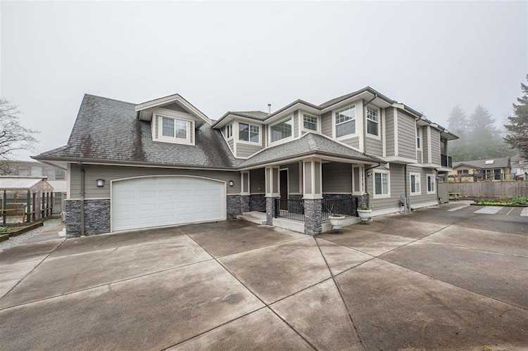 576 Gatensbury Street Coquitlam, BC V3J 5G3 | MLS ® R2422478 Photo 1