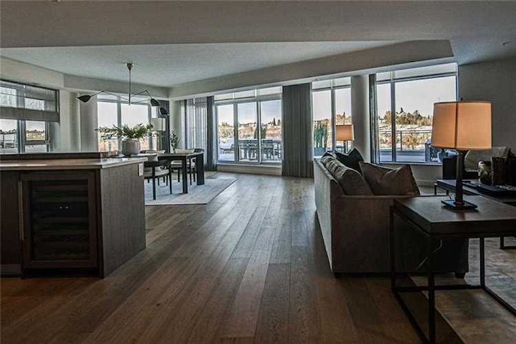128 Waterfront Court SW #501 Calgary, AB T2P 1K7