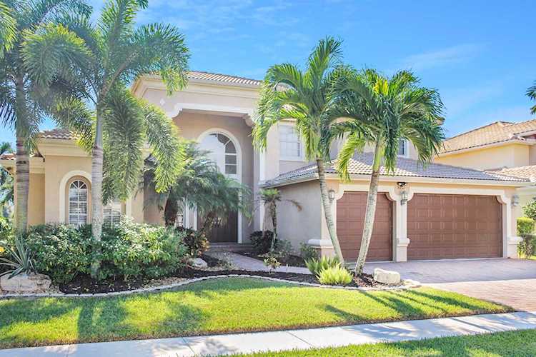9952 Via Bernini Lake Worth, FL 33467