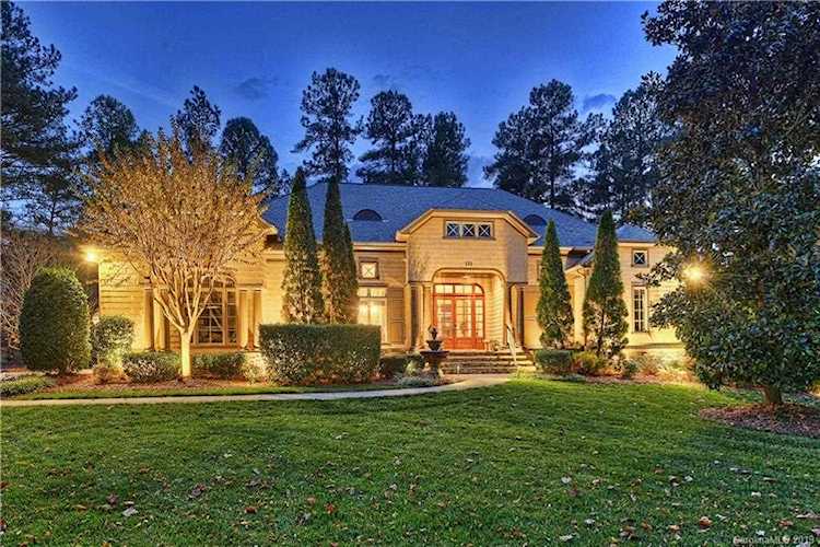 121 Marstons Mill Dr Mooresville, NC 28117