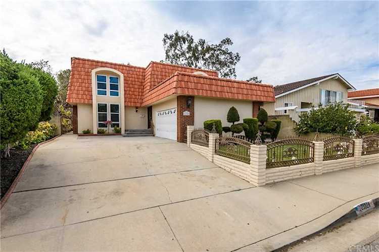 23329 Berendo Avenue Torrance, CA 90502 | MLS SB19273083 Photo 1
