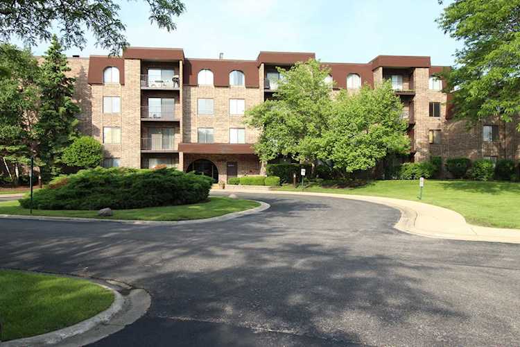 2050 Valencia Dr #311C Northbrook, IL 60062 | MLS 10407940 Photo 1