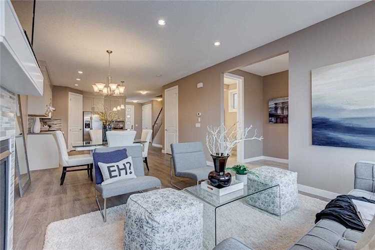 2815 16 Avenue SE Calgary, AB T2A 0M7