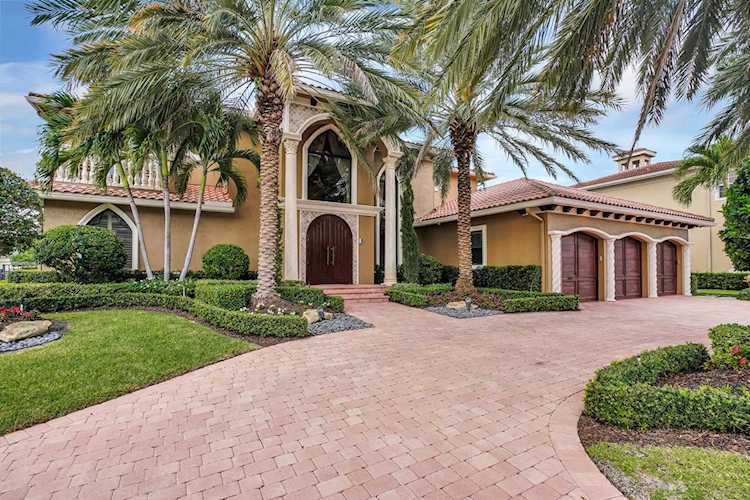 6929 NE 8Th Drive Boca Raton, FL 33487