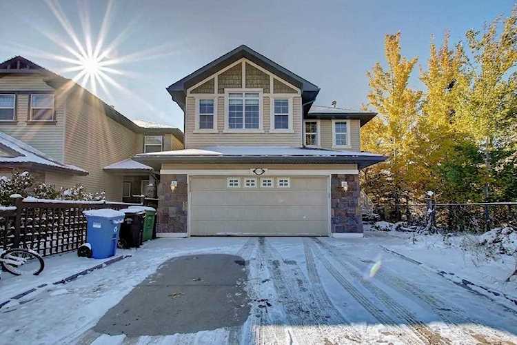 12501 Crestmont Boulevard SW Calgary, AB T3B 5Z8