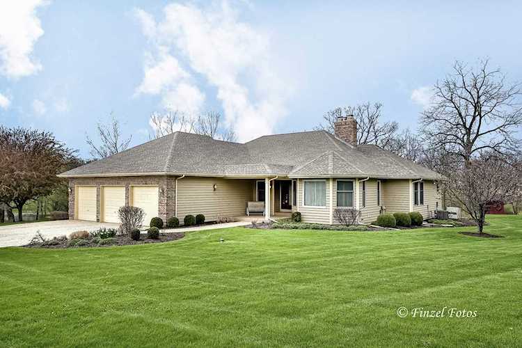 5N592 Foxmoor Dr St. Charles, IL 60175 | MLS 10545455 Photo 1