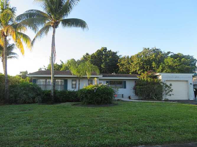 821 Cinnamon Road North Palm Beach, FL 33408