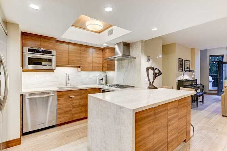 500 W Harbor Dr #128 San Diego, CA 92101