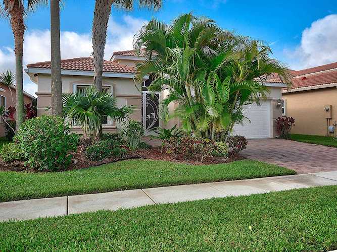 8164 Alberti Drive Lake Worth, FL 33467
