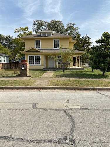 702 N Edgefield Avenue Dallas, TX 75208
