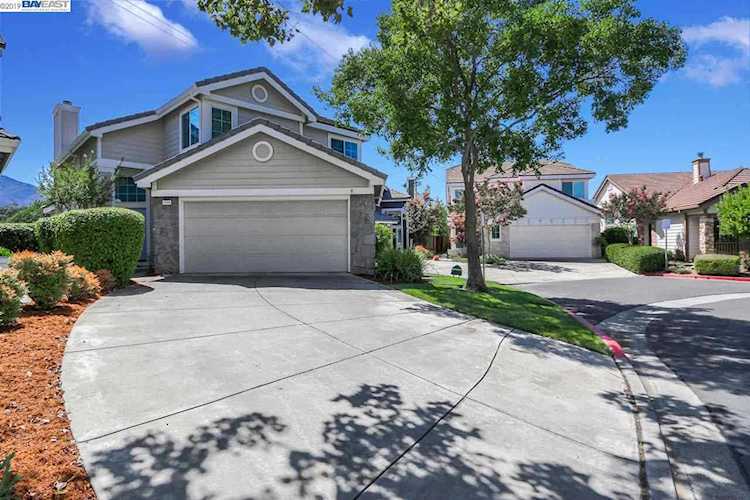 1039 Feather Cir Clayton, CA 94517 | MLS 40881496 Photo 1