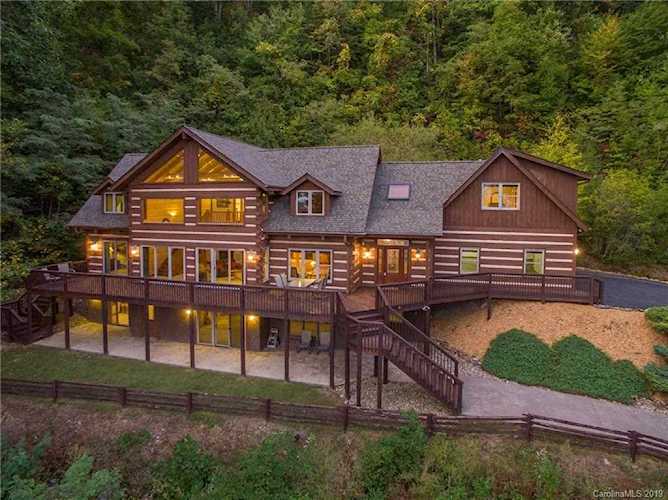 33 Wedgewood Terrace Black Mountain, NC 28711