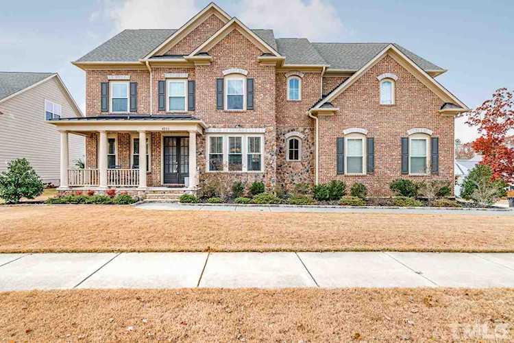 4800 Sunset Fairways Drive Apex, NC 27539
