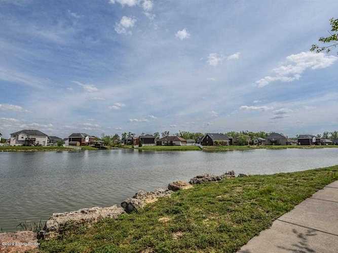 417 Mallard Lake Blvd Shepherdsville, KY 40165 1496065 Mallard Lake