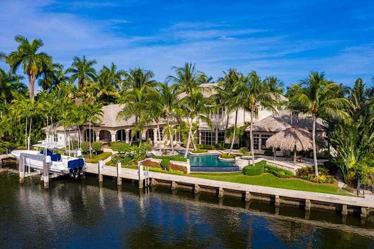 1033 Waterway Lane Delray Beach, FL 33483